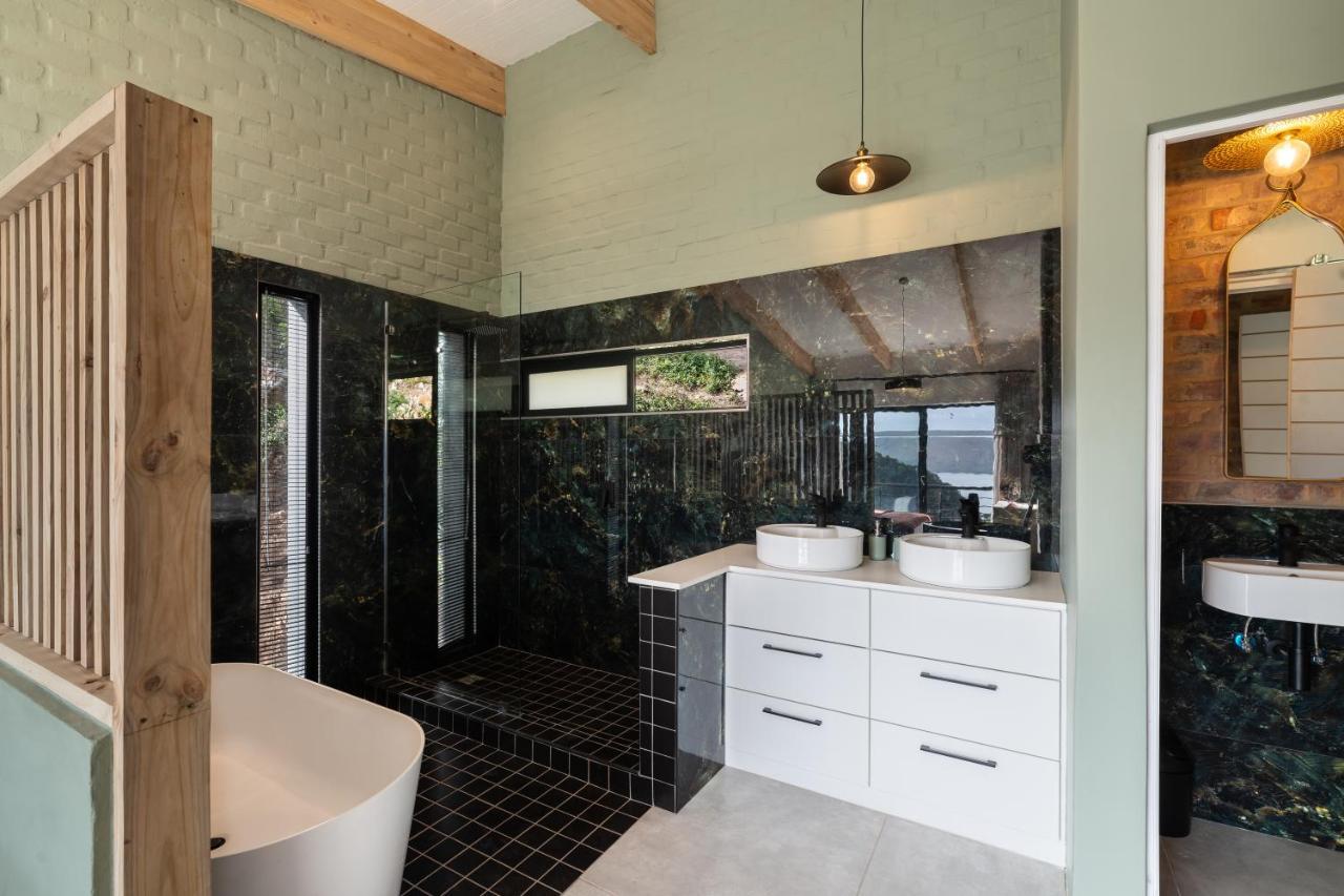 Villa Lagoon Views In Style With Solar Backup